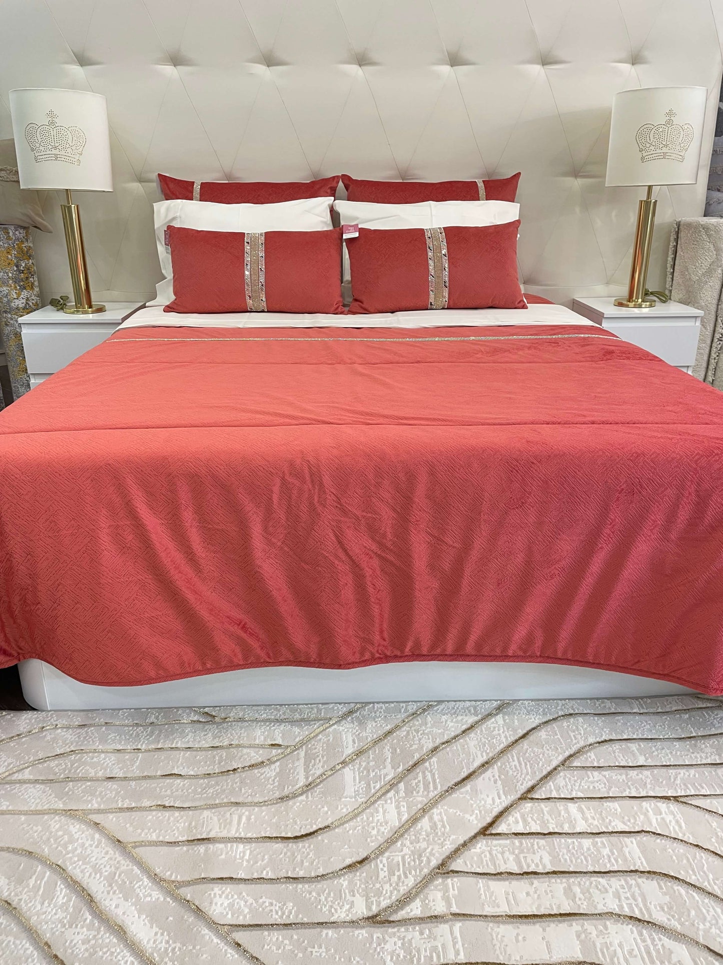 Edredon EXCLUSIVO em veludo com relevo e brilhantes com duas fronhas de almofadas