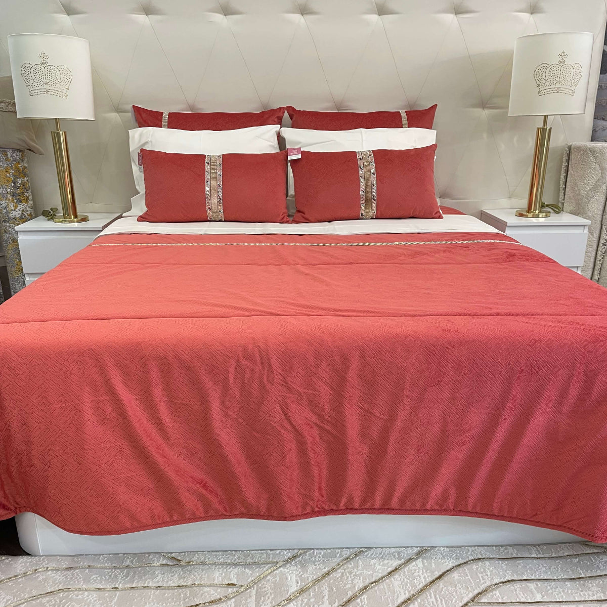 Edredon em veludo qualidade premium cor cereja cama de casal