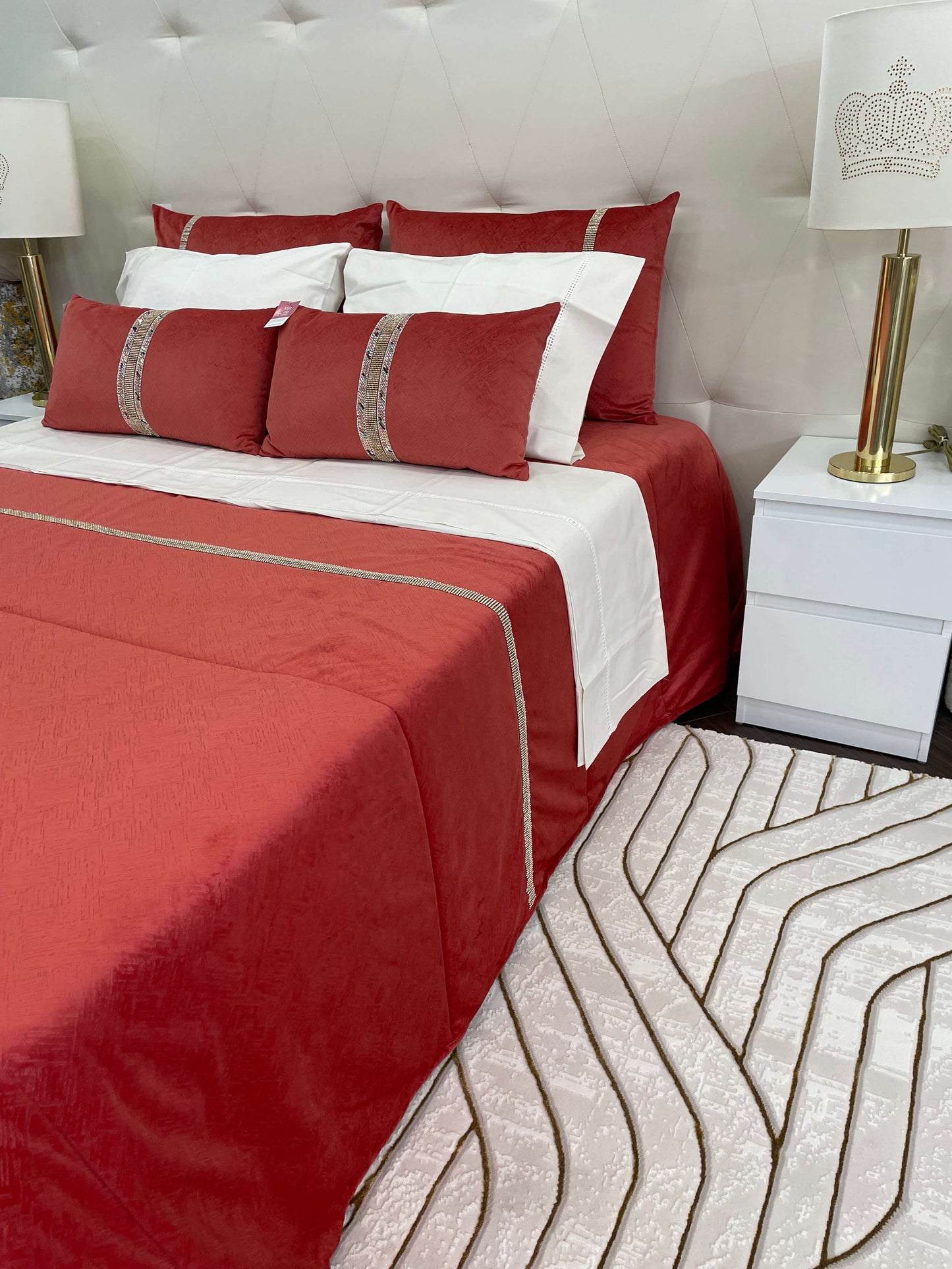 Almofadas EXCLUSIVAS em veludo com relevo e brilhantes