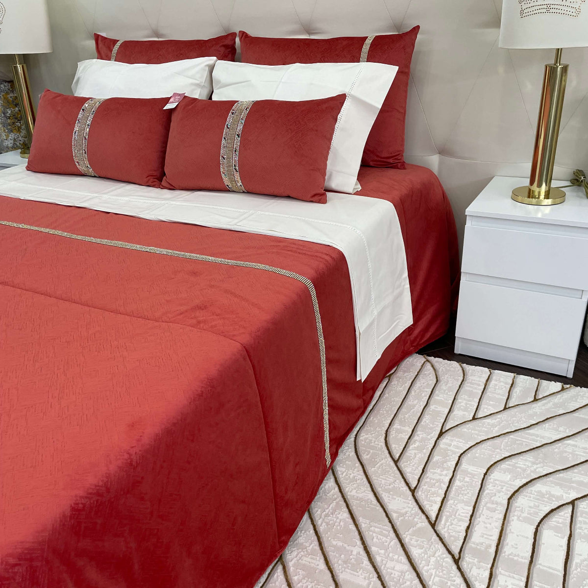 Edredon em veludo qualidade premium cor cereja cama de casal