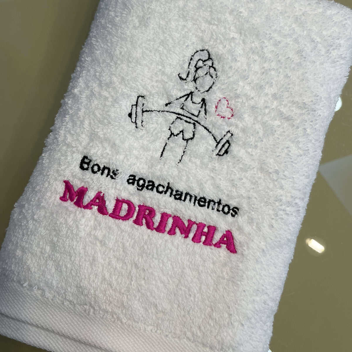 toalha de banho ou rosto para quem gosta de treinar, presente original para padrinho e madrinha