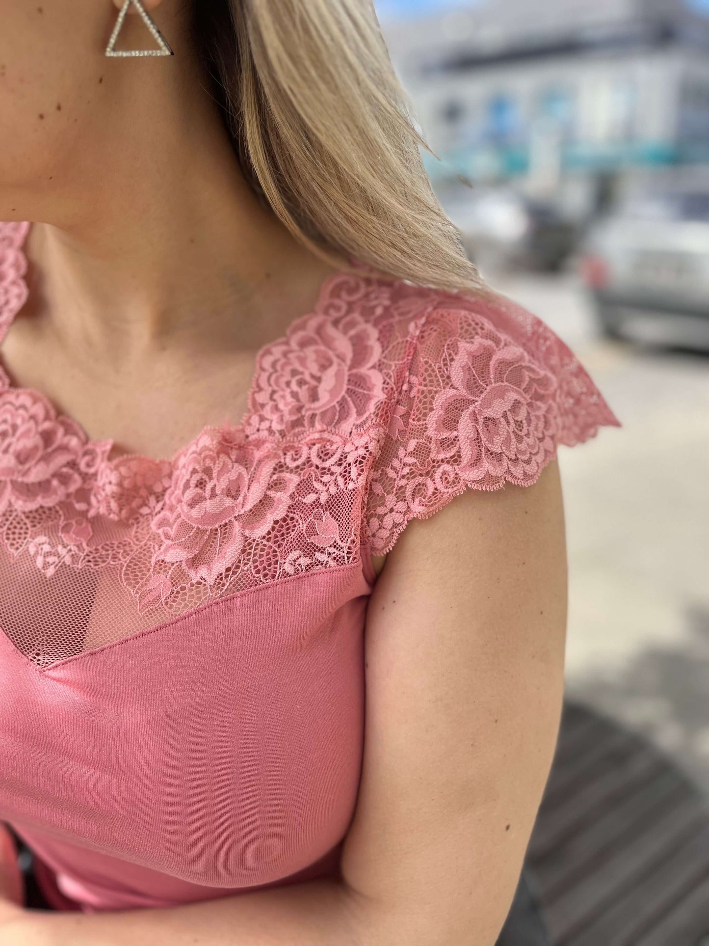 Camisola Manga Curta Rendada "Greta" para Mulher