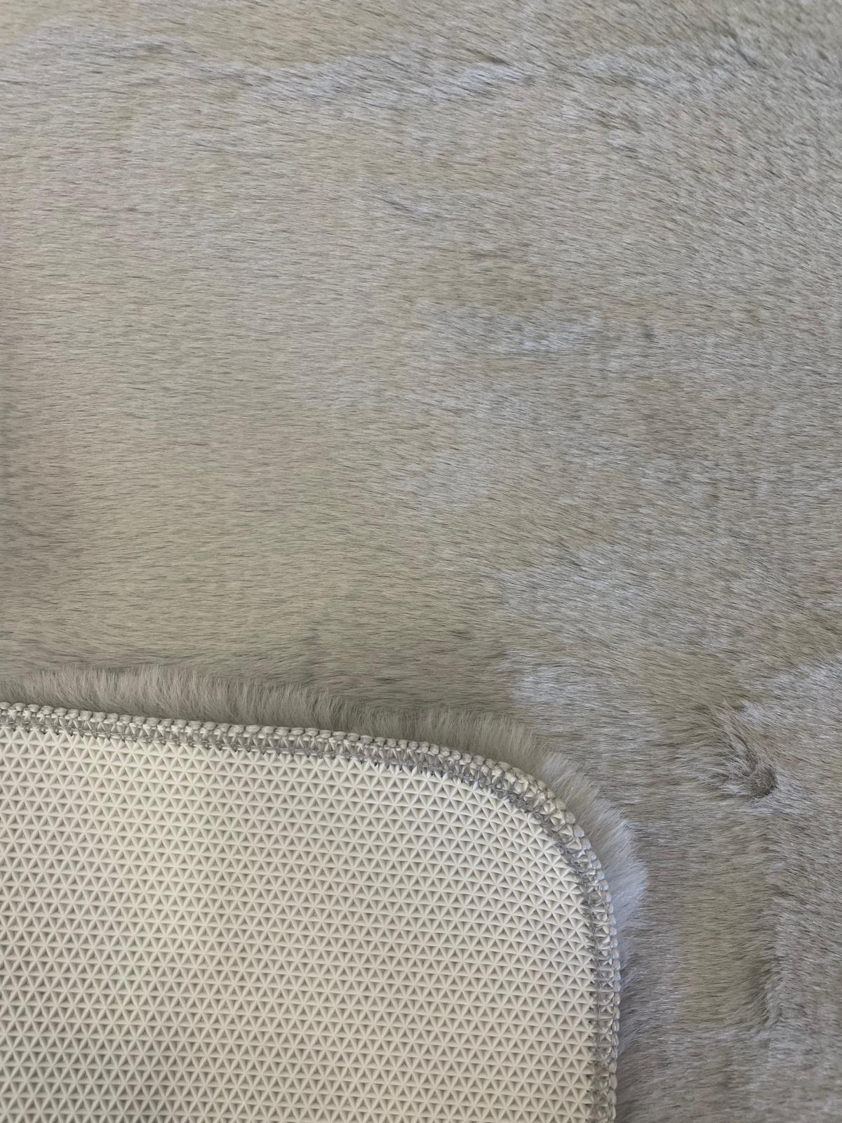 Tapete Multiusos com Pêlo e Antiderrapante - Luxe Shape