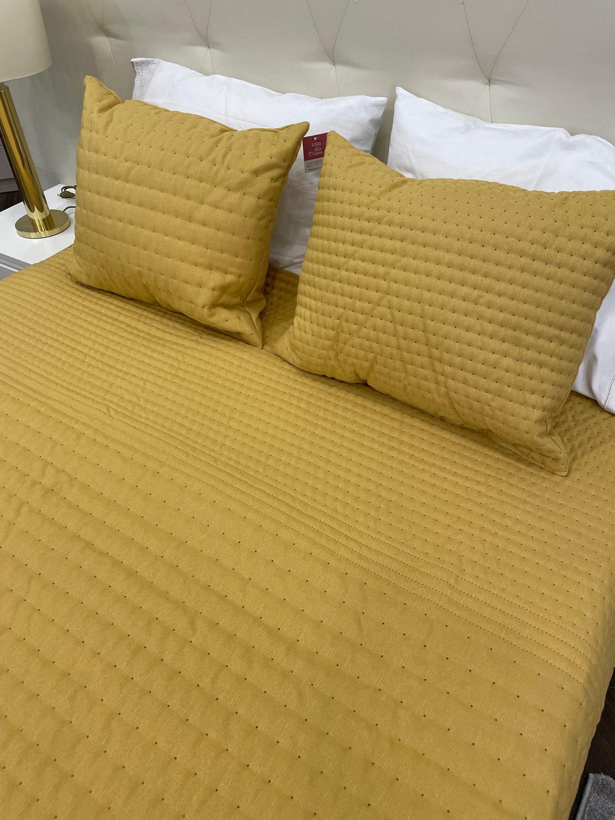 Colcha 250x270 Efeito Linho com Duas Almofadas Cheias