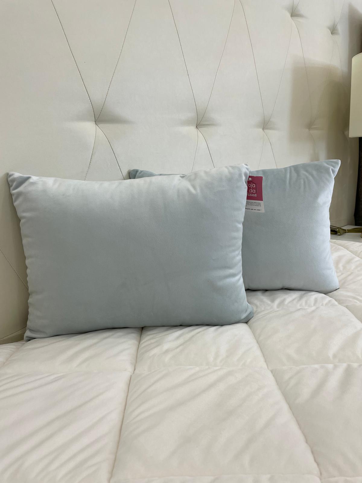 Almofada decorativa de Veludo com fecho Mogno