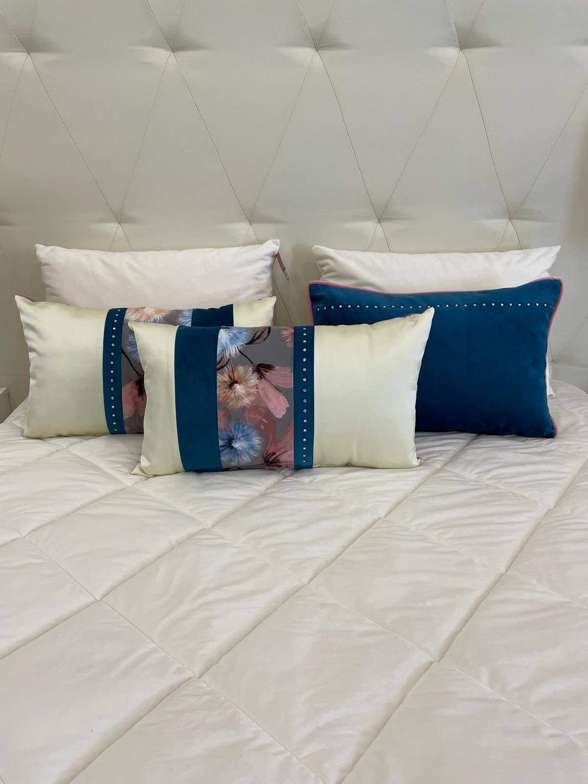 Almofadas Decorativas EXCLUSIVAS com Brilhos, Veludo e Estampa Floral