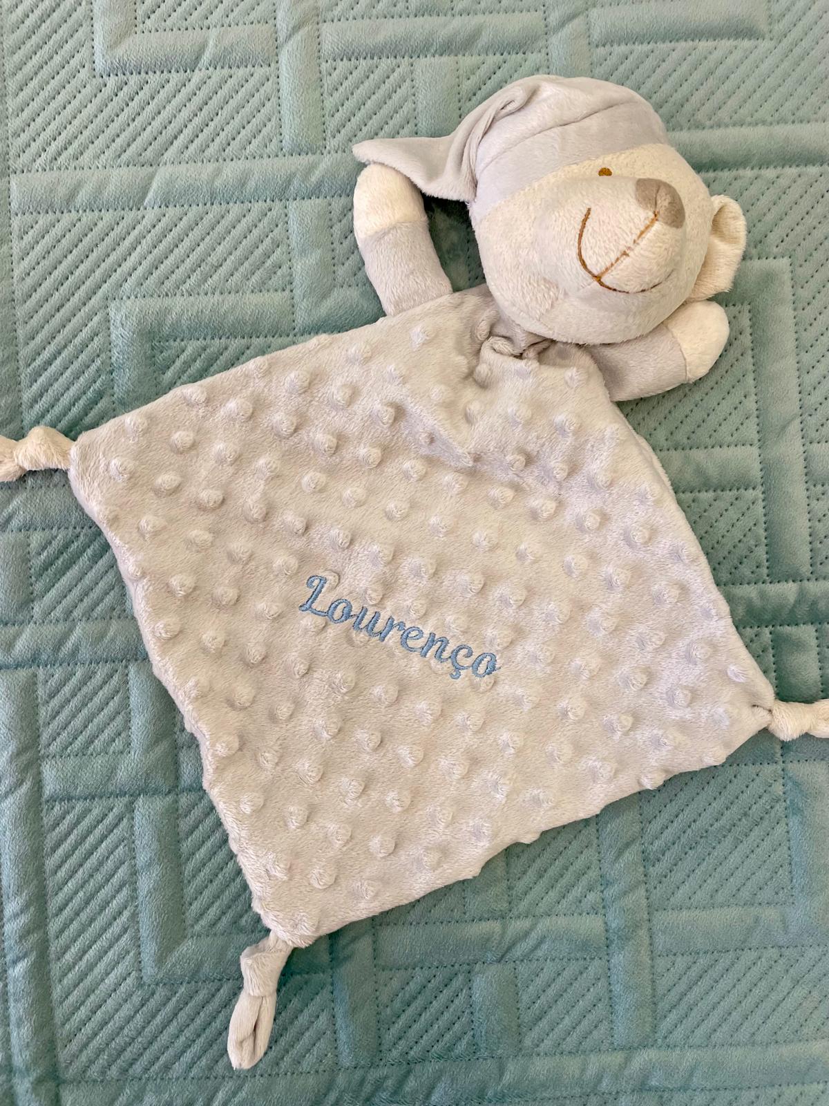 Doudou ou naninha em Peluche Ursinho personalizável com o Nome do Bebé