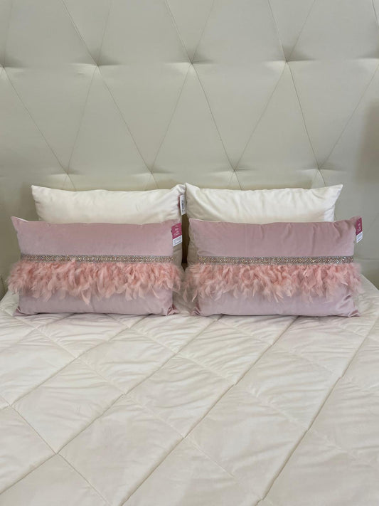 Almofada em Veludo com Penas e Brilhos Rosa Claro