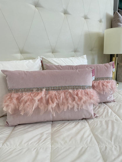Almofada em Veludo com Penas e Brilhos Rosa Claro