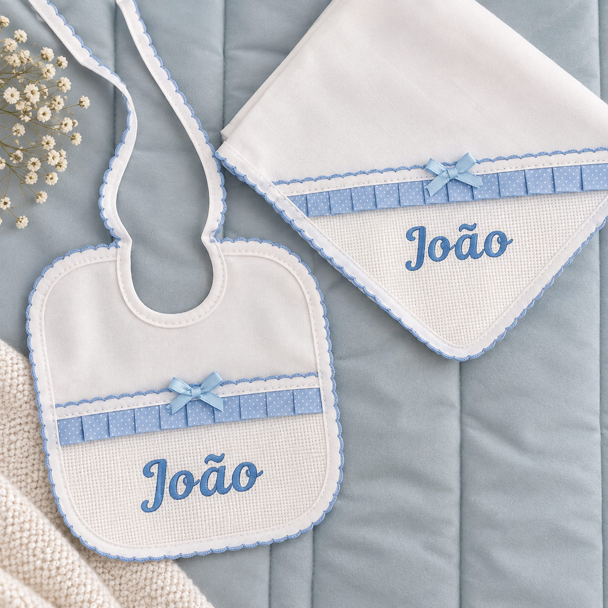 Conjunto fraldinha de pano e babete personalizada com nome bordado