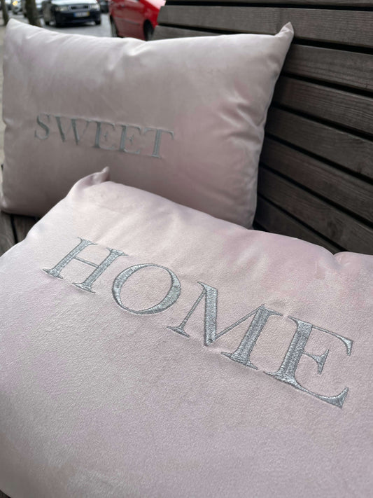 Conjunto de duas Almofadas em Veludo Bordadas SWEET HOME (EXCLUSIVAS)