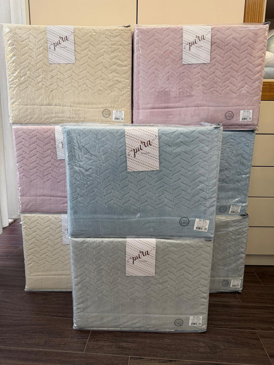 Jogo de Cama de Coralina Liso com Relevo