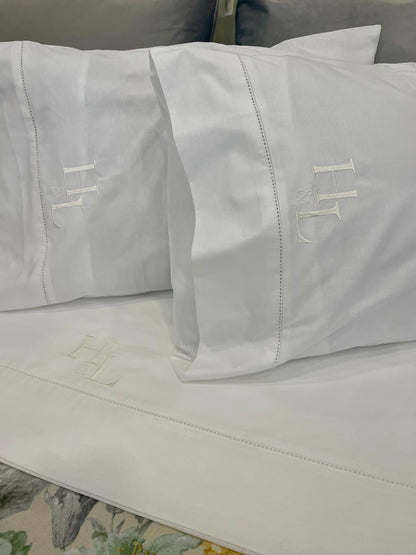 Jogo de Cama Personalizado com Bordado com Iniciais (EXCLUSIVO)