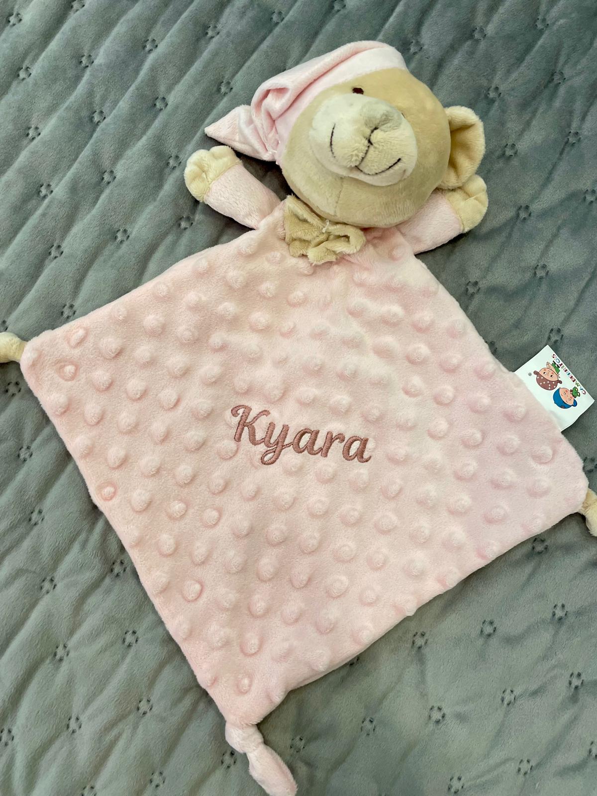 Doudou ou naninha em Peluche Ursinho personalizável com o Nome do Bebé