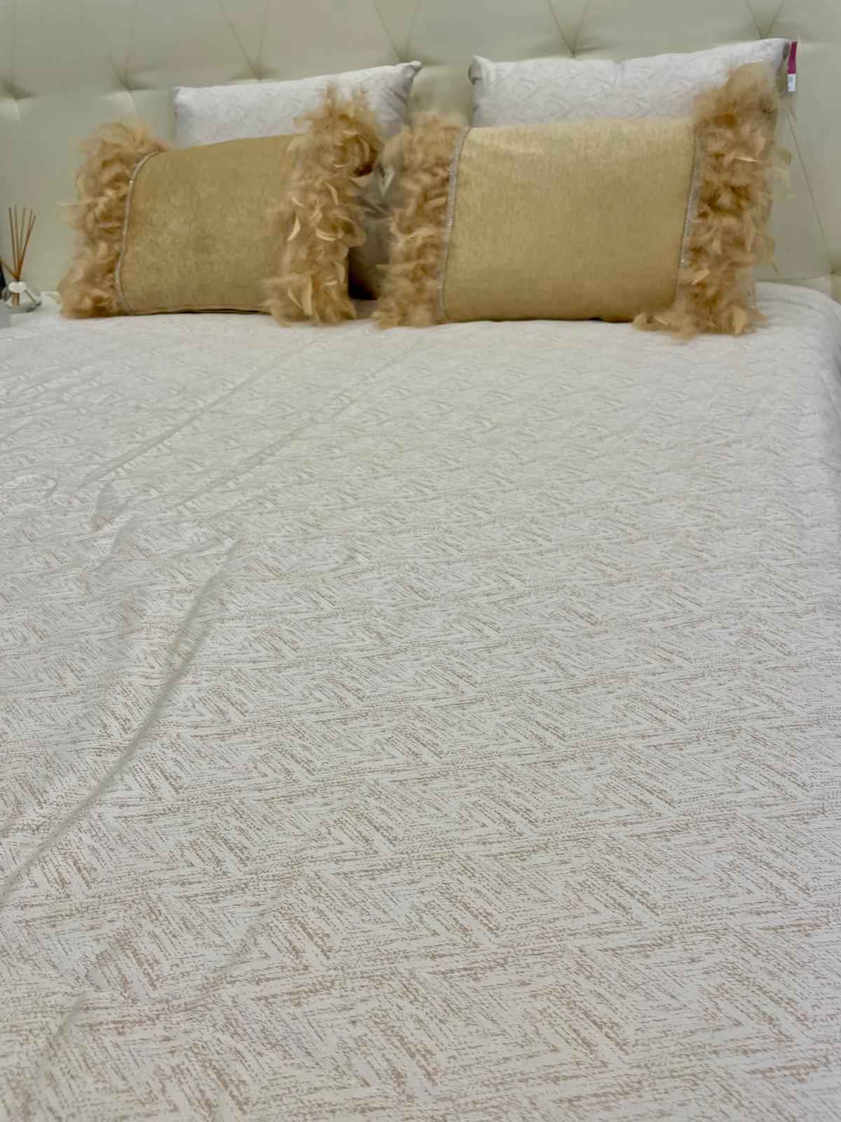 Edredon em tecido Jacquard cores neutras