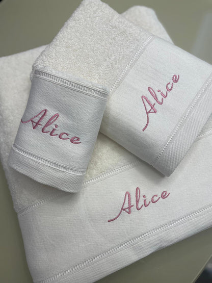 Jogo de Banho Bordado Personalizado com o Nome (EXCLUSIVO)