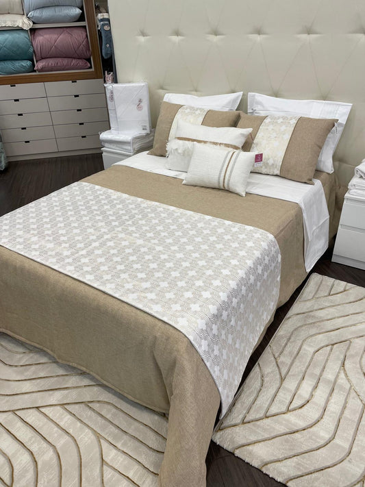 Edredon Tecido Liso para Cama de Casal com Duas Fronhas Vazias