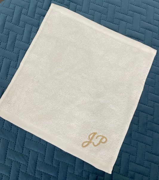 Toalha de mãos personalizada com iniciais manuscritas bordadas (EXCLUSIVO)