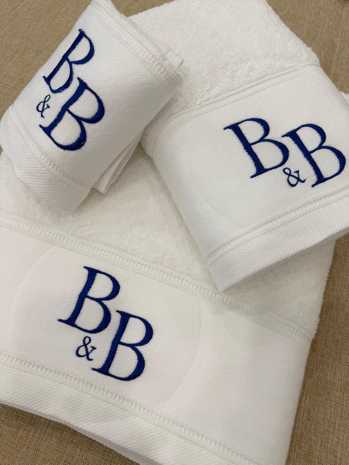 Jogo de Banho Personalizado com Bordado com as Iniciais (EXCLUSIVO)