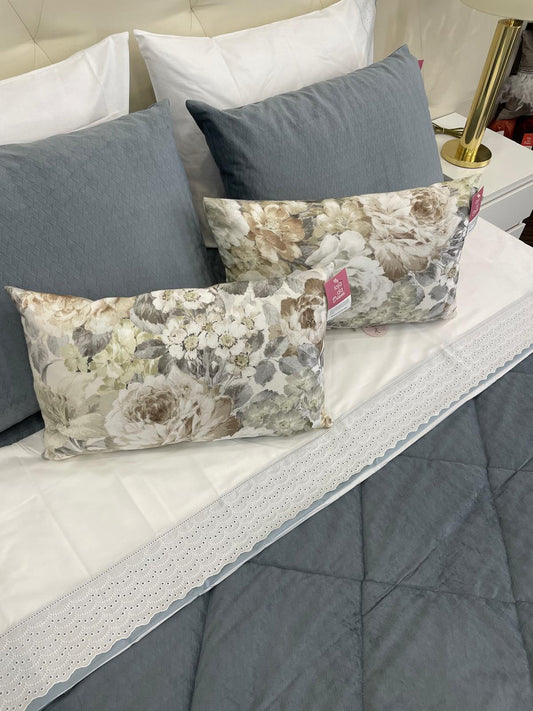 Almofada decorativa tecido floral tons Beje e Cinza