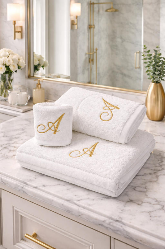 Jogo de Banho Personalizado com uma inicial manuscrita bordada (EXCLUSIVO)