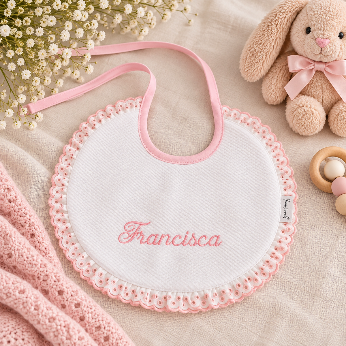 Babete personalizada para bebé em algodão com felpo e nome bordado