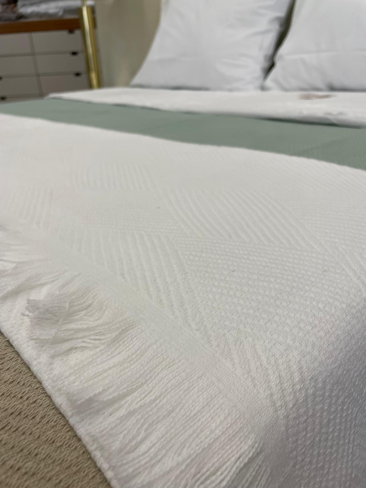 Colcha em Algodão para Cama de Casal ou Sofá