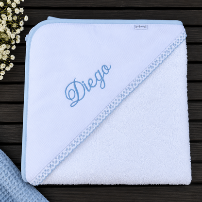Toalha de banho de bebé com capuz personalizada com nome bordado