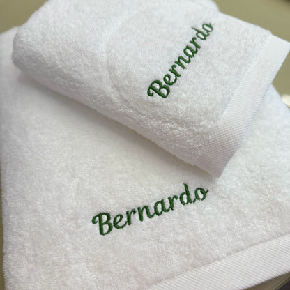 toalha de banho personalizada com nome bordado
