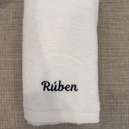 toalha de banho ou de rosto personalizada com nome bordado